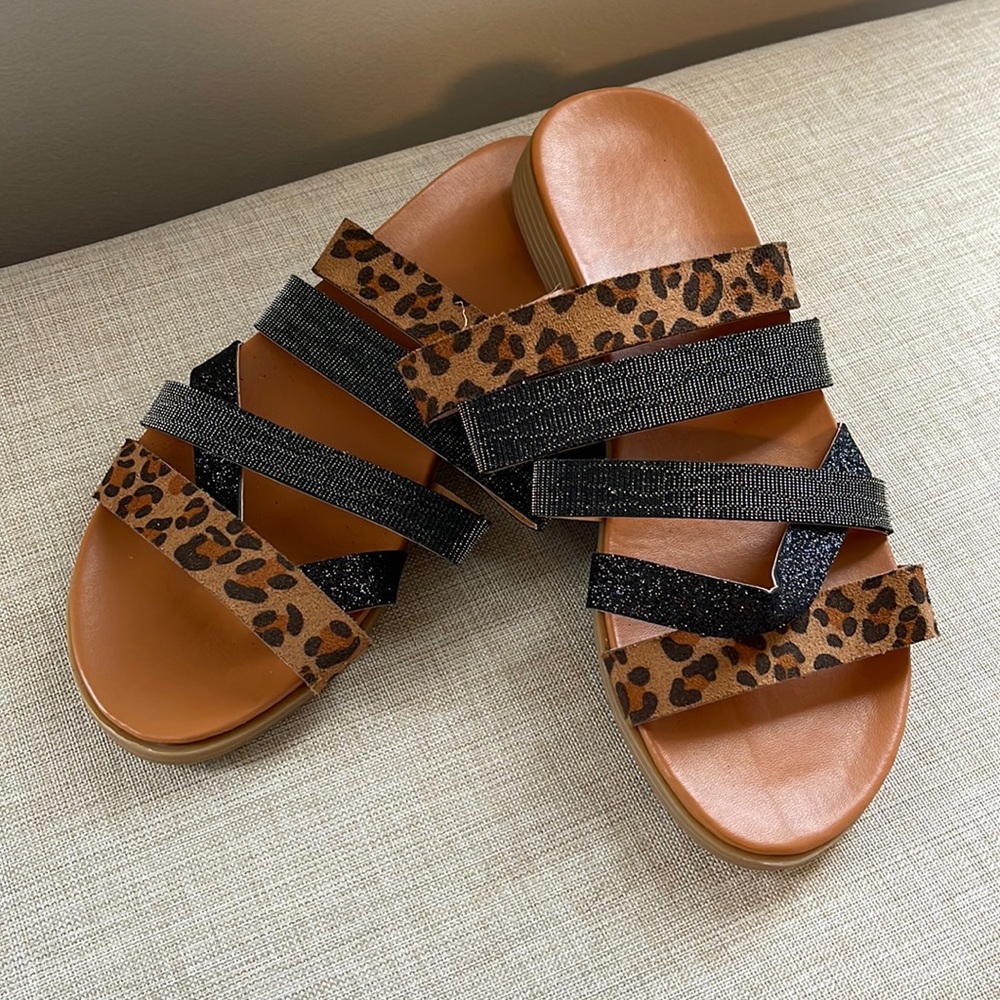 SANDALS